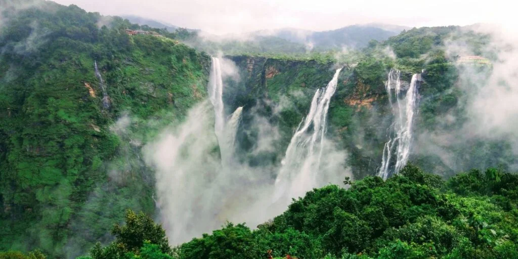 How Natural Healing Resources Support Sustainable Health Tourism integrating waterfalls and climate resources